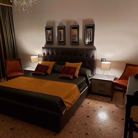 Antico Rio Acqua Dolce Apartment Венеція Екстер'єр фото