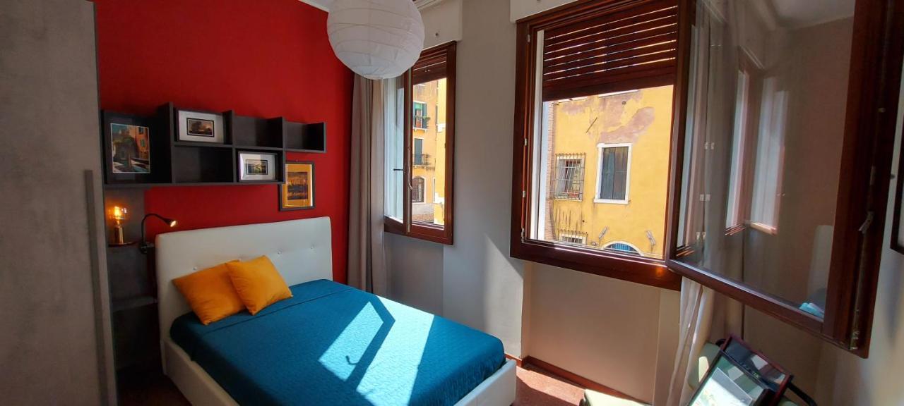 Antico Rio Acqua Dolce Apartment Венеція Екстер'єр фото