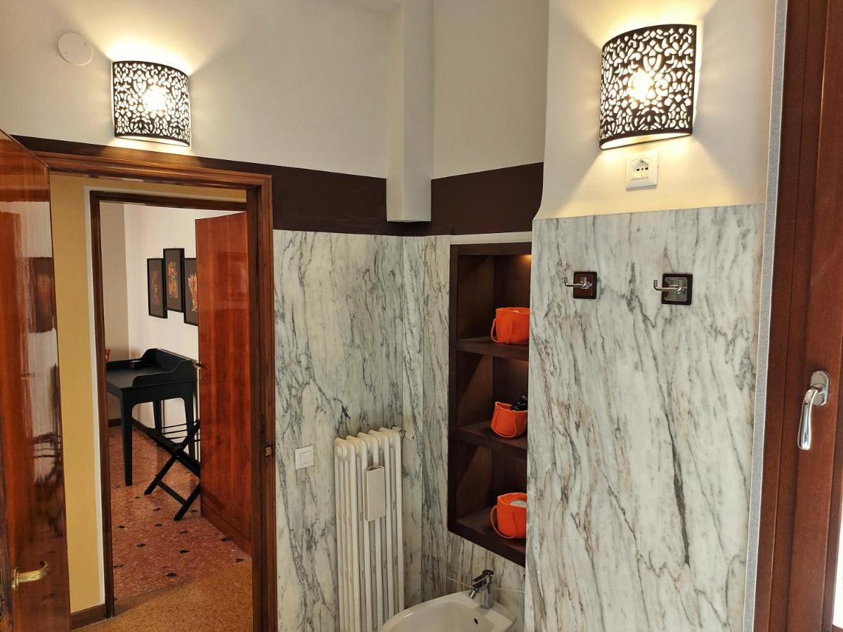Antico Rio Acqua Dolce Apartment Венеція Екстер'єр фото