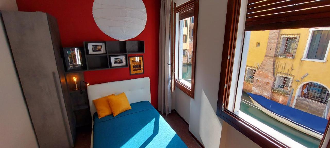 Antico Rio Acqua Dolce Apartment Венеція Екстер'єр фото